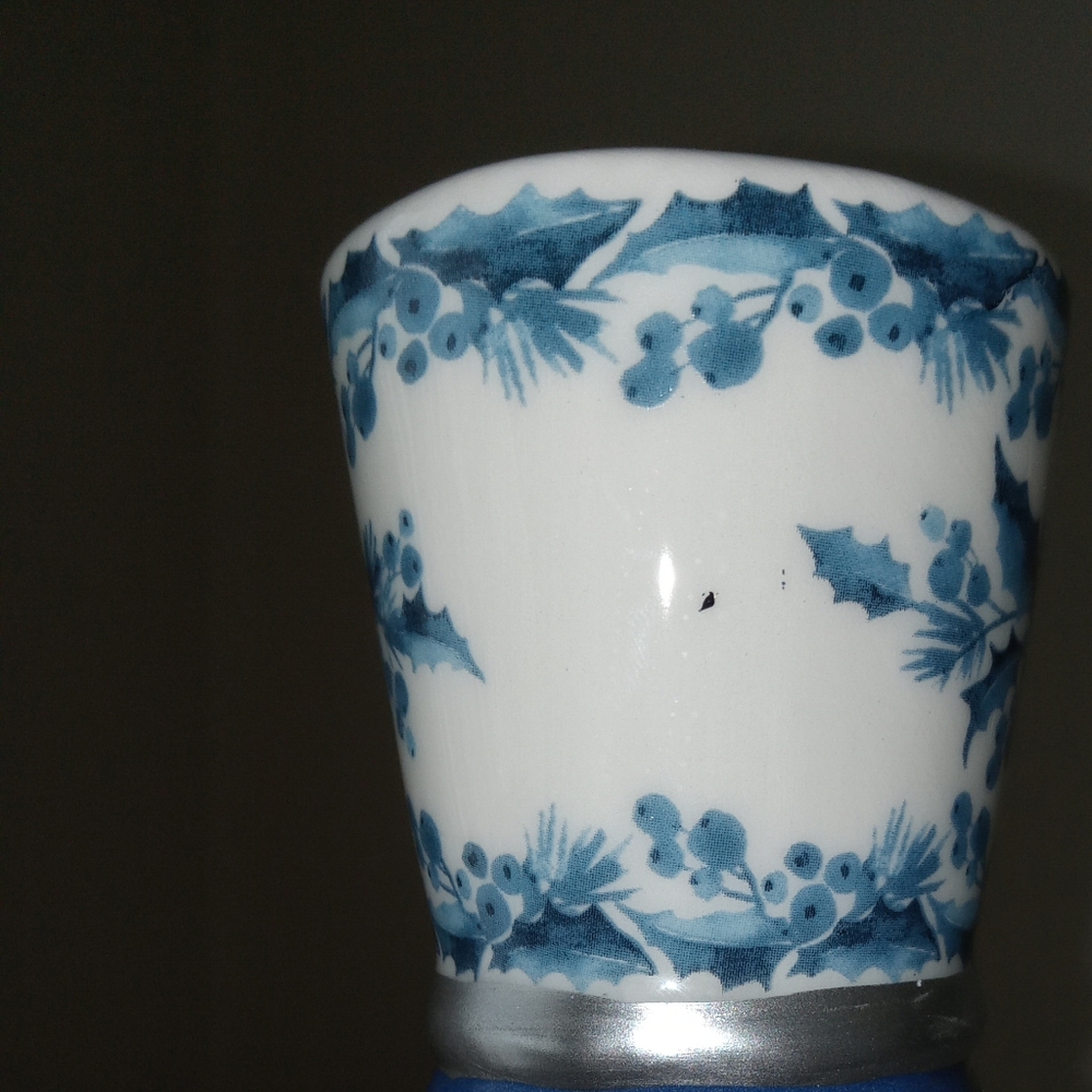 Merry and Bright Collection Chinoiserie Ceramic Large Nutcracker - Picture 7 of 13